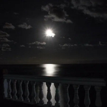 Sunrise On The Ocean Lägenhet